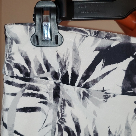 UP Black WhiteTechno Basic Slim Leg Ankle Pant - Picture 4 of 9